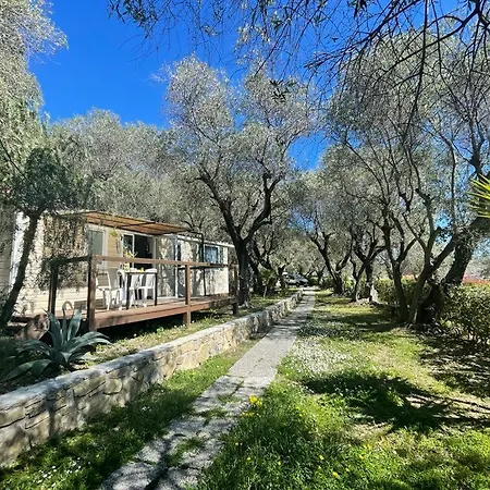 Camper Village Campeggio Santo Stefano al Mare