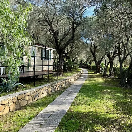 Κάμπινγκ Camper Village Santo Stefano al Mare