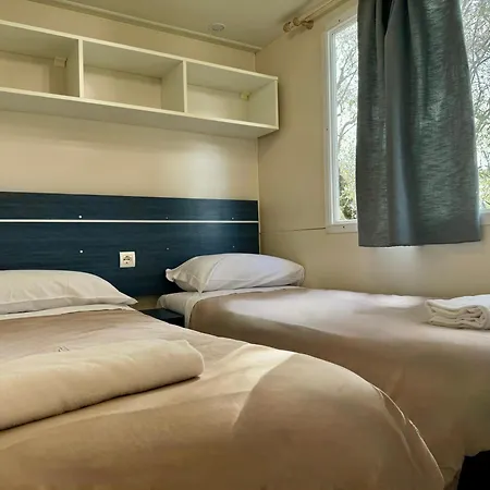 Kamp alanı Camper Village Santo Stefano al Mare