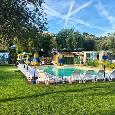 Campeggio Camper Village Santo Stefano al Mare